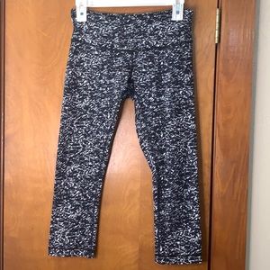 LULULEMON Capris Black and White Running Leggings
